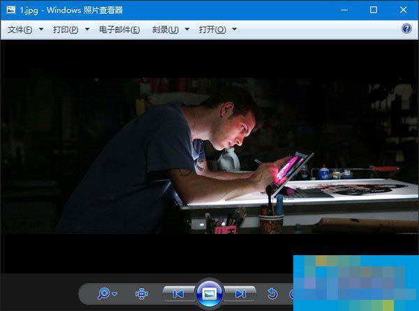 Win10零碎更换照片查看器背景颜色的方法